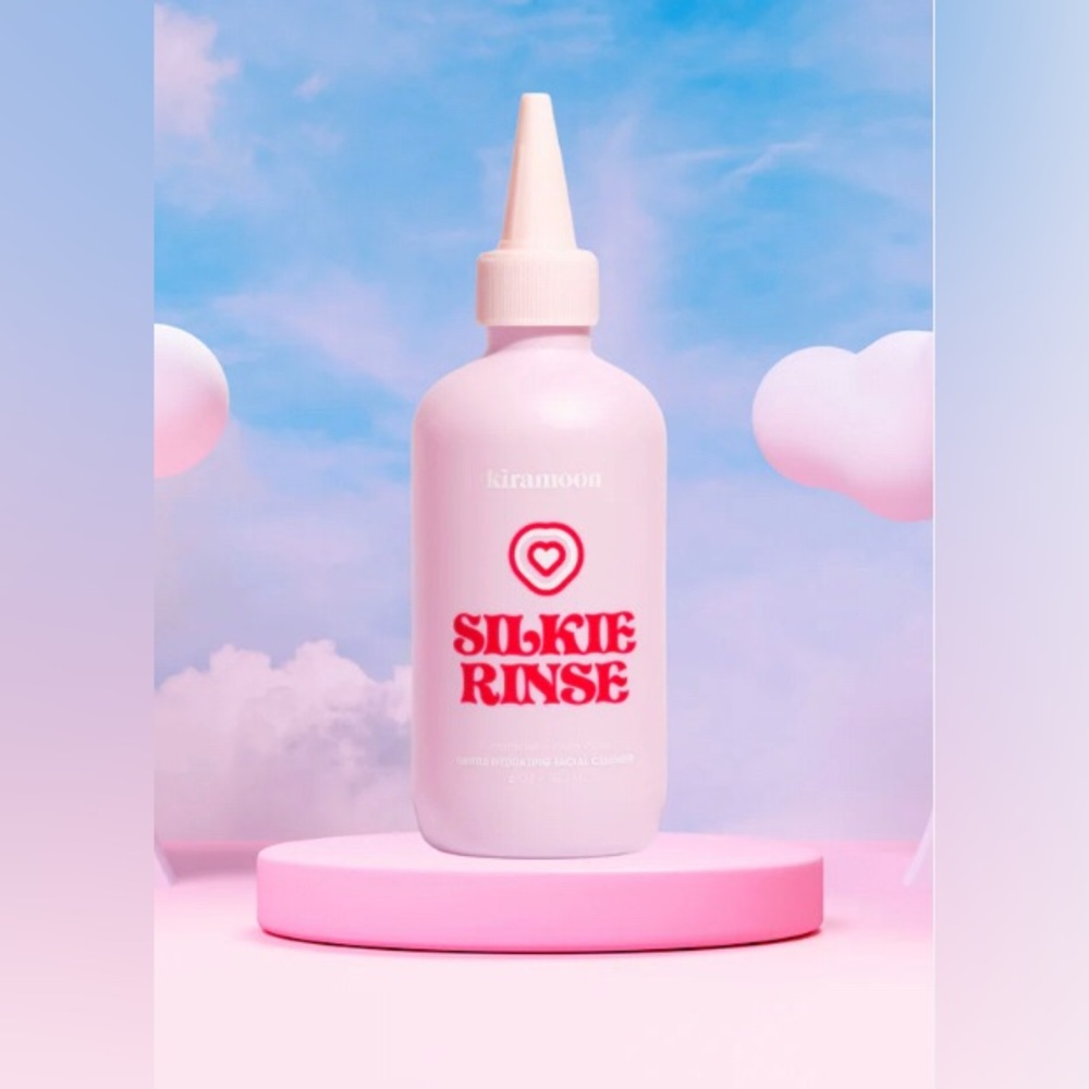Kiramoon Silkie Cleanser Non-Drying + Removes Makeup